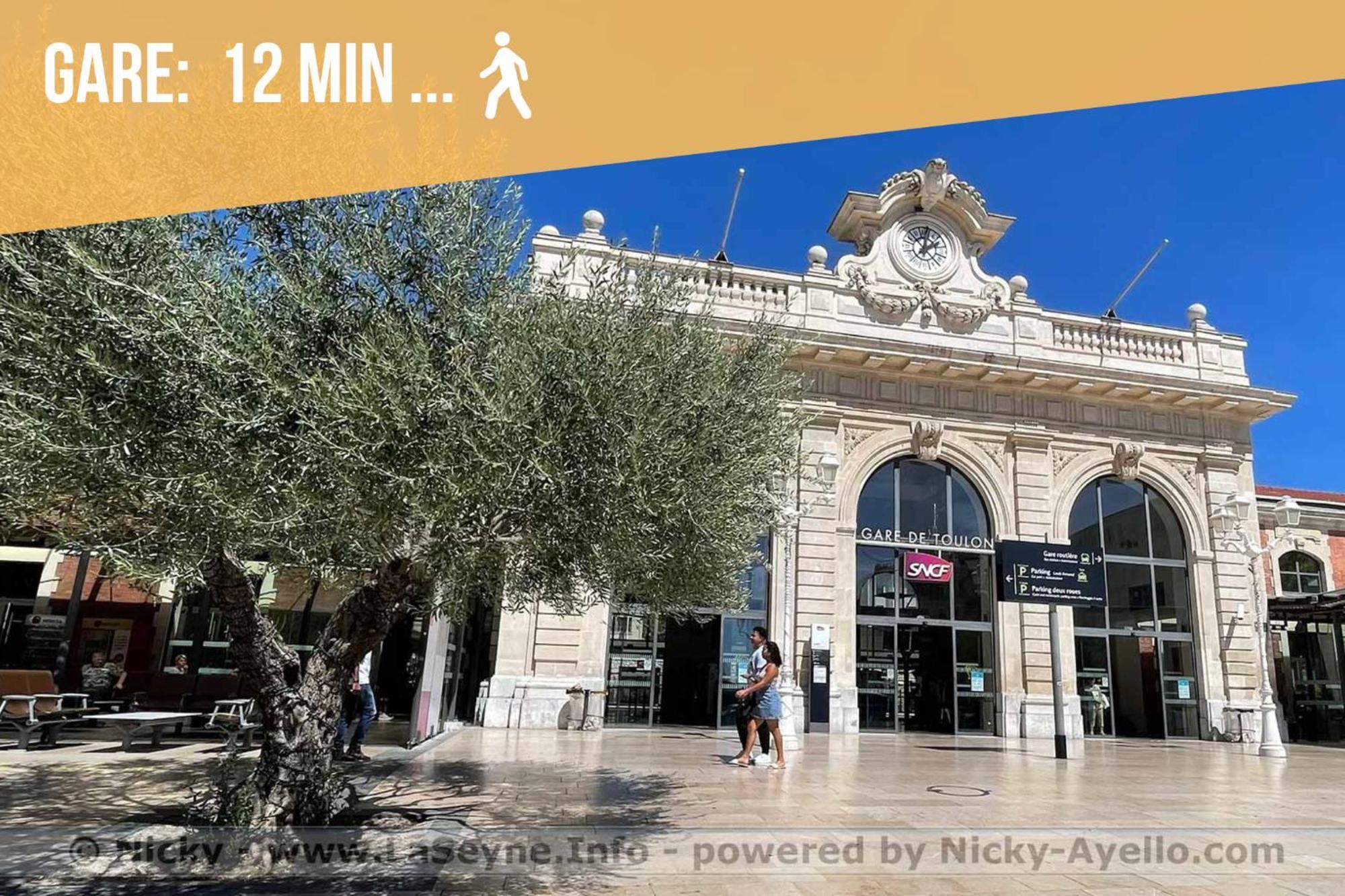 Ferienwohnung Beau Loft Au Coeur De Toulon Exterior foto