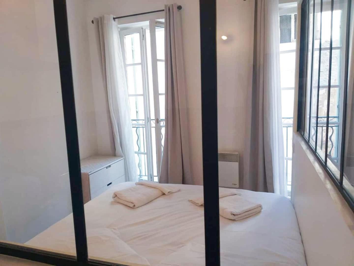 Ferienwohnung Beau Loft Au Coeur De Toulon Exterior foto